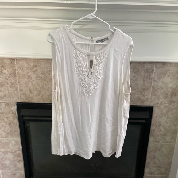 Stitch Fix Daniel Rainn White Quin Keyhole Crochet Top - Picture 4 of 6